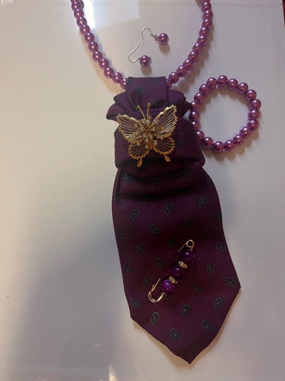 Purple necklace tie set